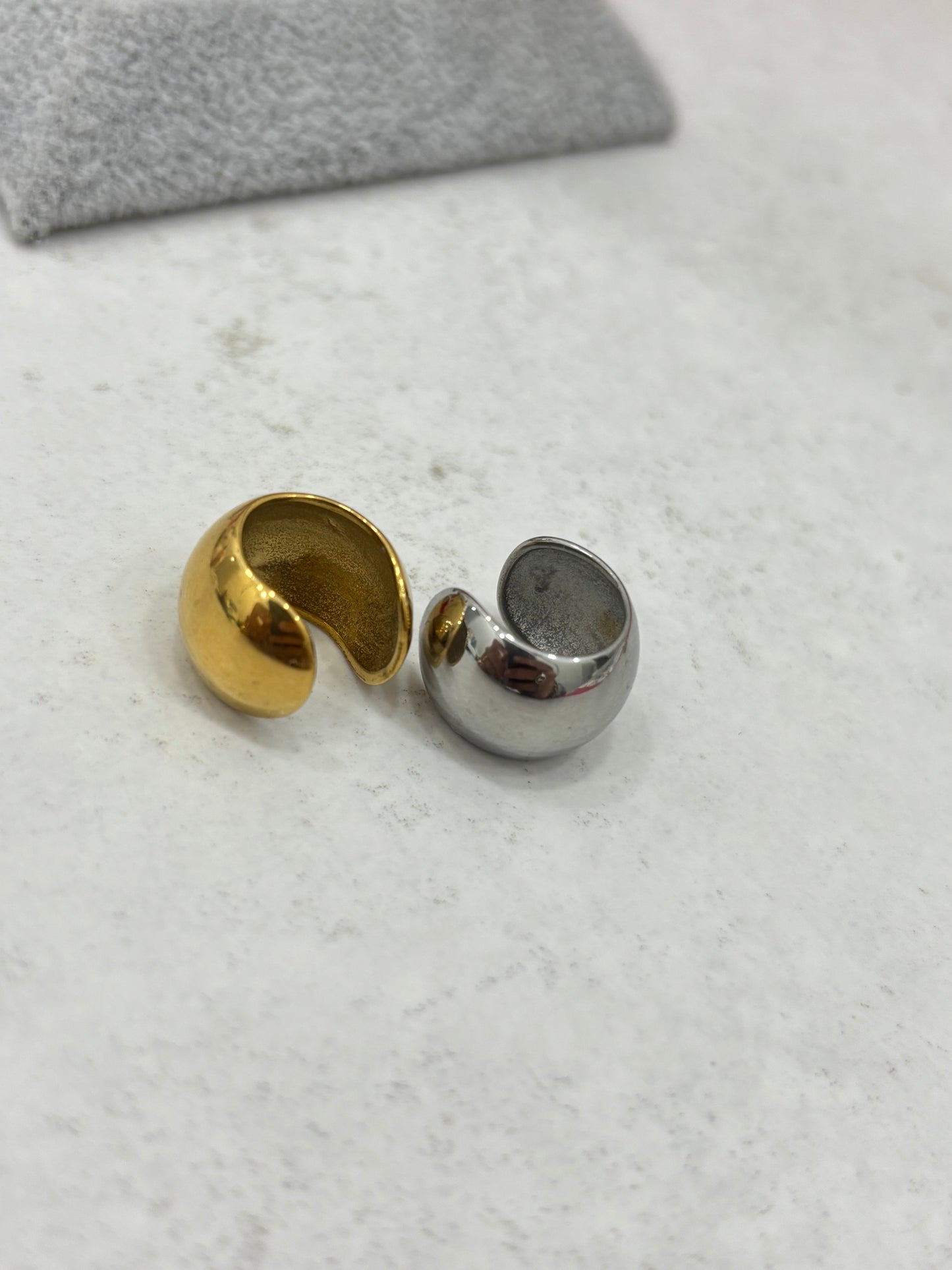 Ear Cuff Lustrous Dome