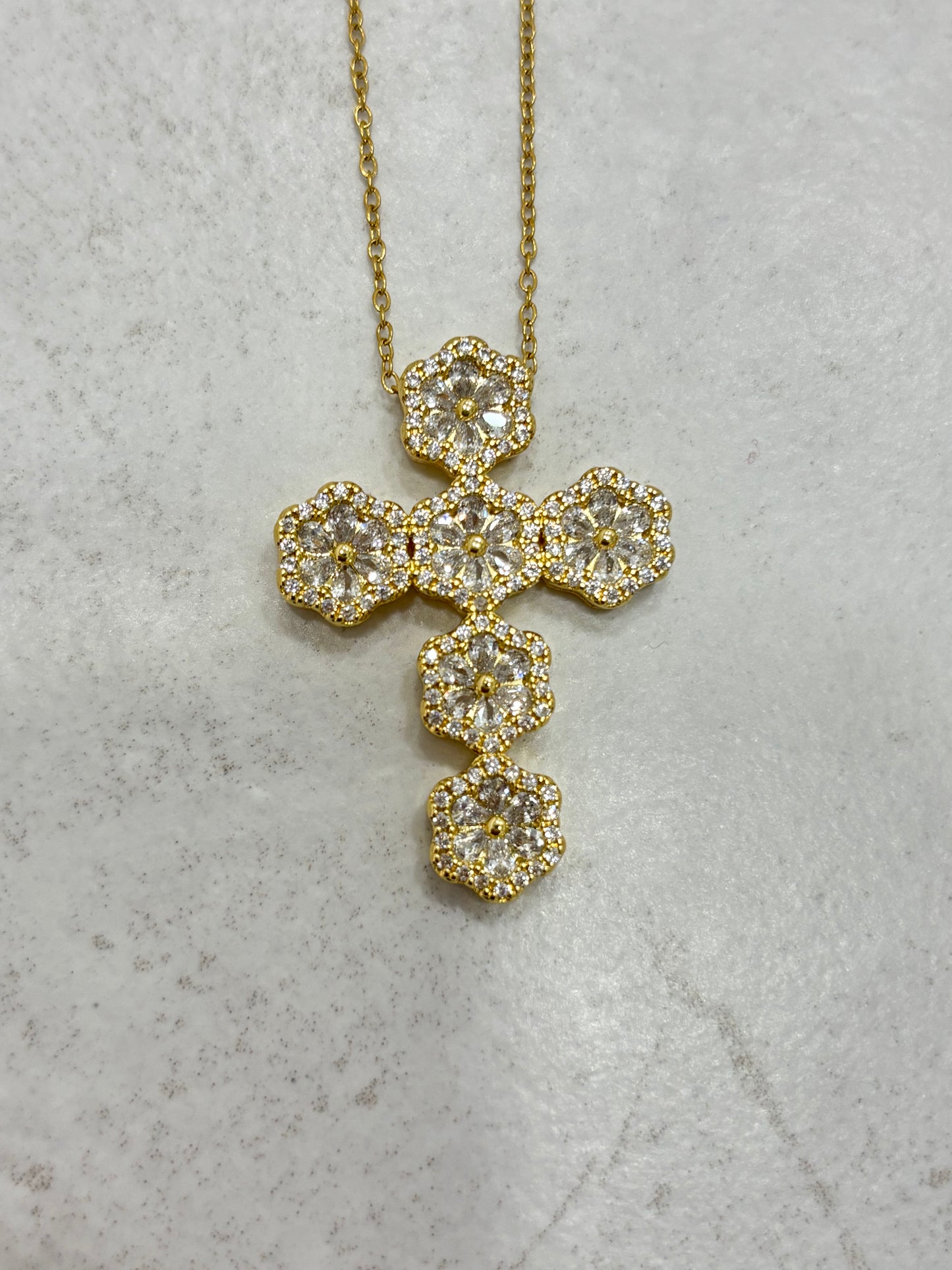 Collana Croce Eterna Fioritura